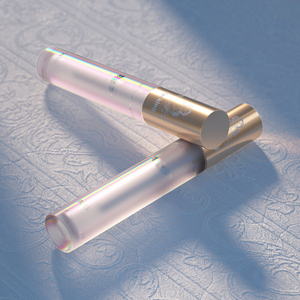 Tubos de brillo de labios dorados cosméticos redondos de 4 ml de alta calidad de diseño novedoso con cepillo